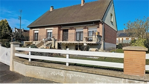 maison de village à la vente -   02200  SOISSONS, surface 140 m2 vente maison de village - UBI463281245